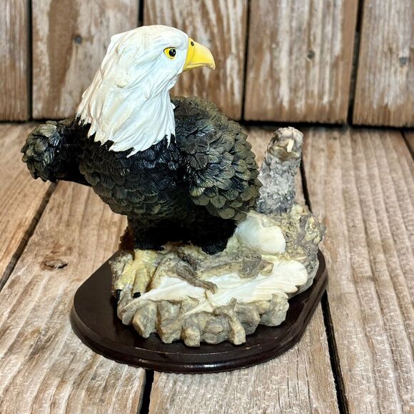 American Bald Eagle with Eaglet Sculpture on Wood Base - Picture 7 of 9